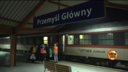 یوکرینی پناہ گزینوں کو یورپ لے جانے والی مفت ٹرین