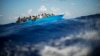  بحیرہ روم کے خطرناک راستے پرسفر کرتے تارکین وطن کی ایک کشتی ، فائل فوٹو